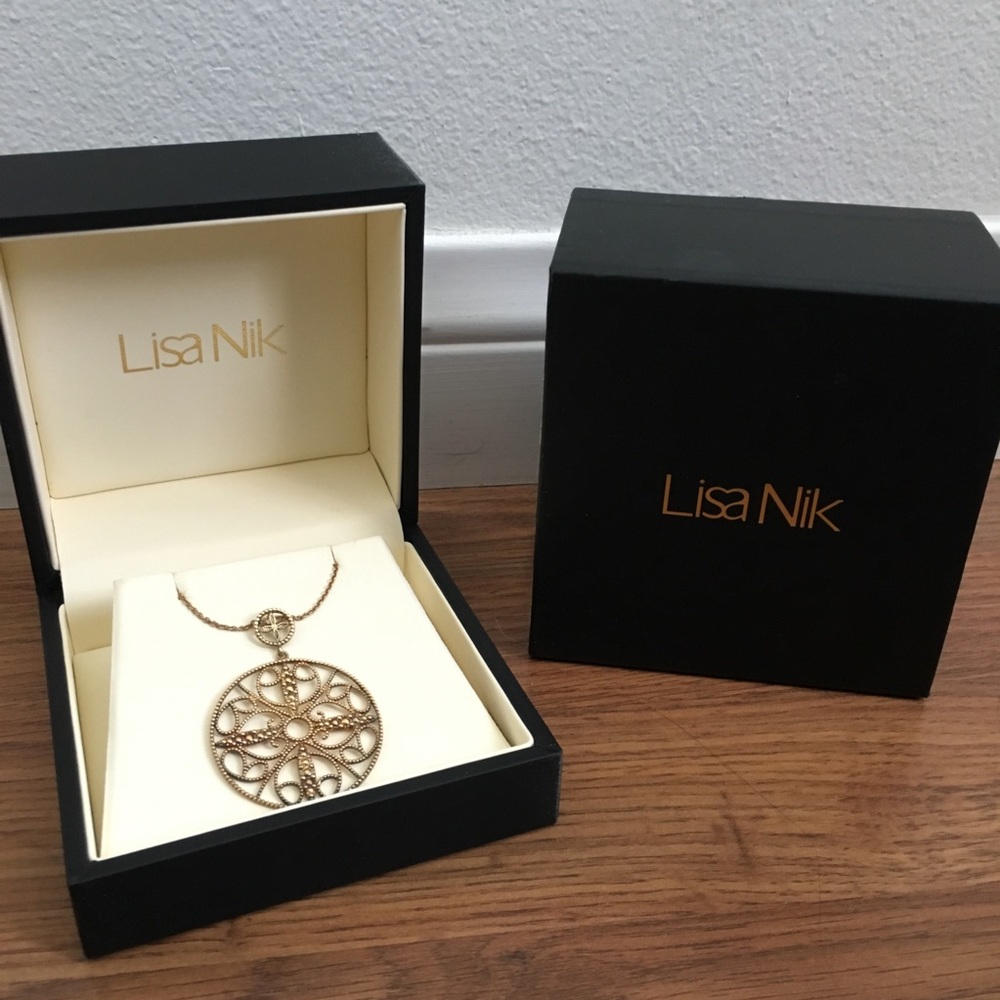 Lisa Nik Medallion necklace